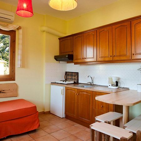 Victoria'S Guesthouse Дамухари Экстерьер фото